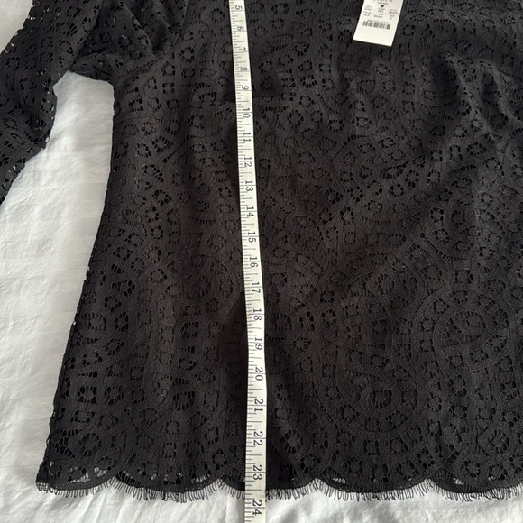 🎄J. Crew black lace top with 3/4 sleeves. Size 6. NWT. - Picture 9 of 11